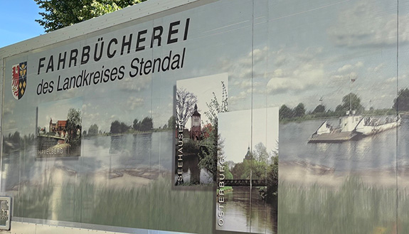 der alte B&uuml;cherbus