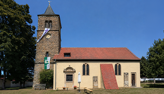 Au&szlig;enansicht St. Georgskirche in Beckendorf