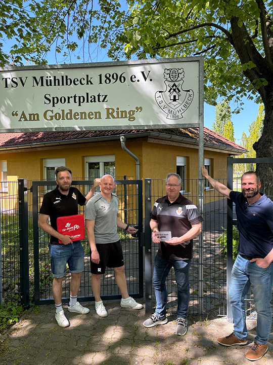 Oliver Wildgrube, Stephan Examitzki, Thomas Engelhardt und B&uuml;rgermeister Bernd Hieronimus 