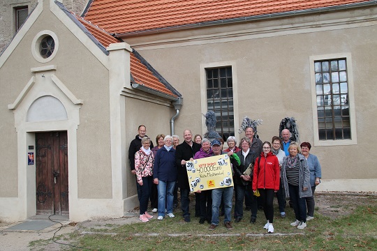 LOTTO unterstützt Kirchturmsanierung in Mösthinsdorf mit 40.000 €